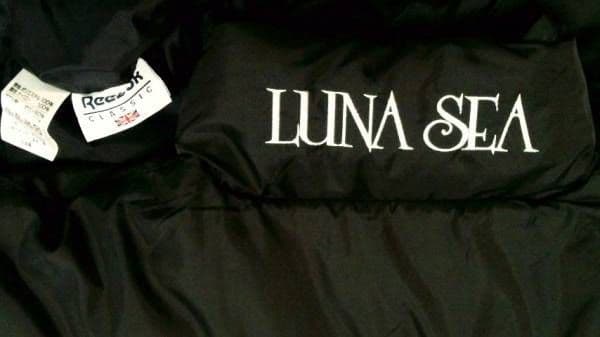 ルナシー直筆サイン入り☆ダウンコート河村隆一INORAN小野瀬潤Jさんリーボック