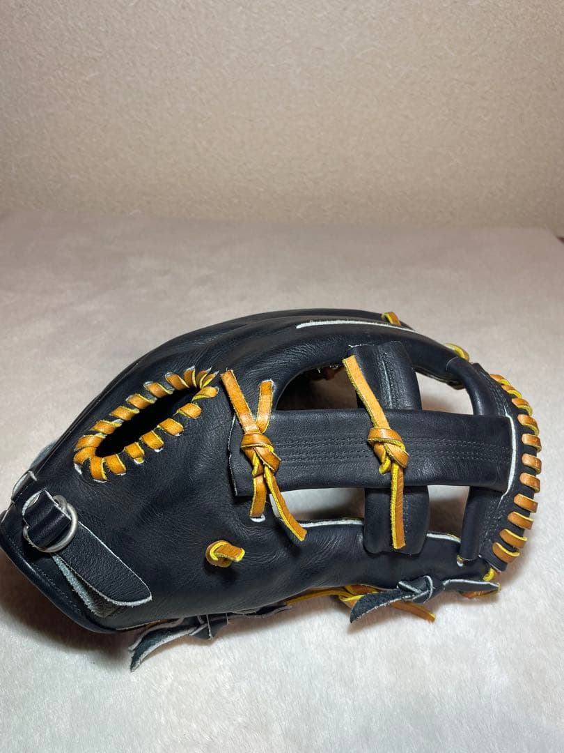 野球　硬式用　グローブ 黒とオレンジ