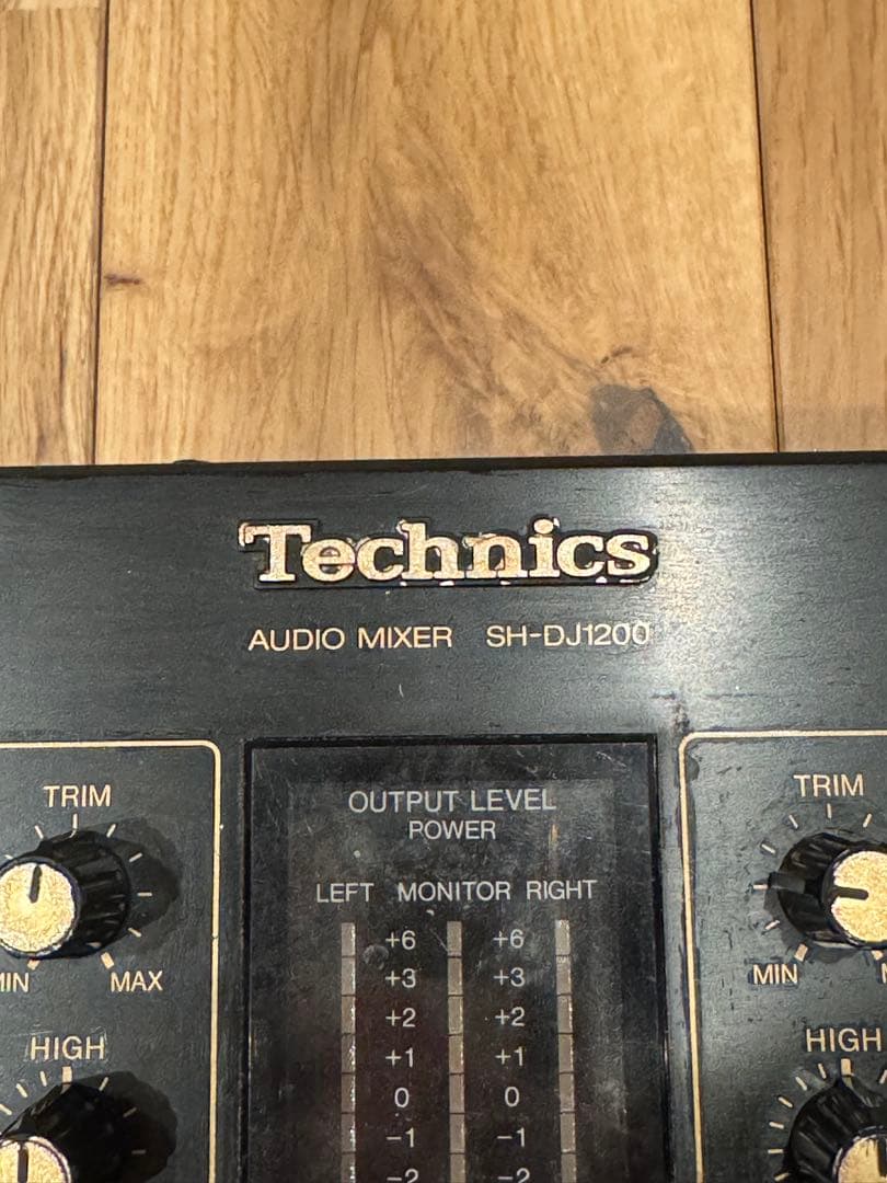 Technics DJ1200ミキサー クロスフェーダー搭載