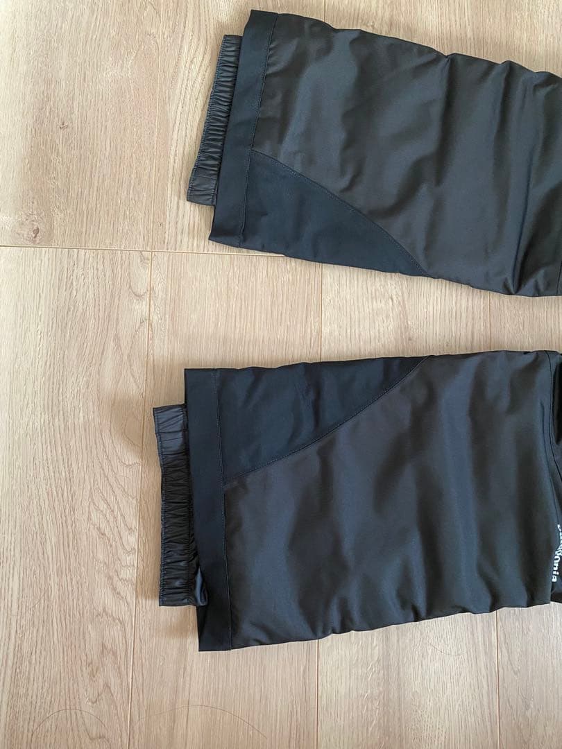 【新品タグ付き】スノボウェア　パンツ　パタゴニア　キッズ　スノーボード　スキー