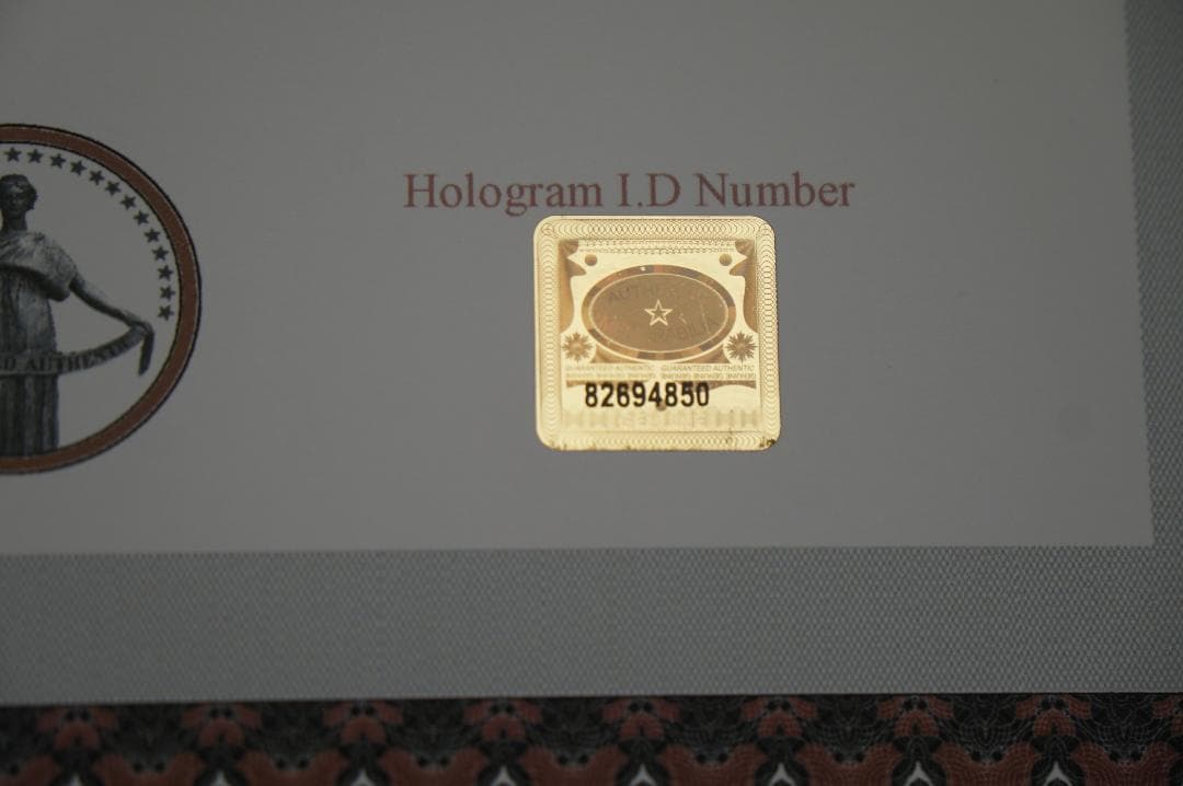 メッシ サイン入り写真 フレーム付き　公式証明書付　額