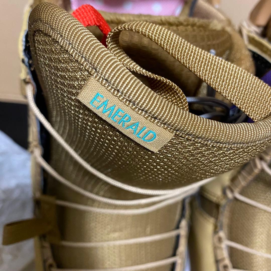 美品　24.5 BURTONレディース　スノーボードブーツ　アジアンフィット