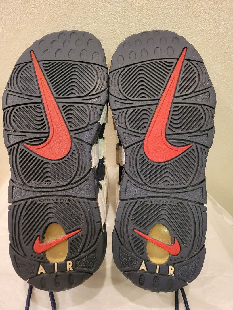 タイムセール　NIKE　モアテン　24.5