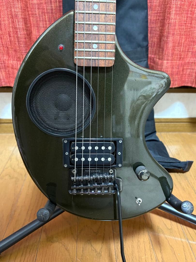 フェルナンデス zo-3 芸達者　トレモロ アーム　専用ギターケース付き