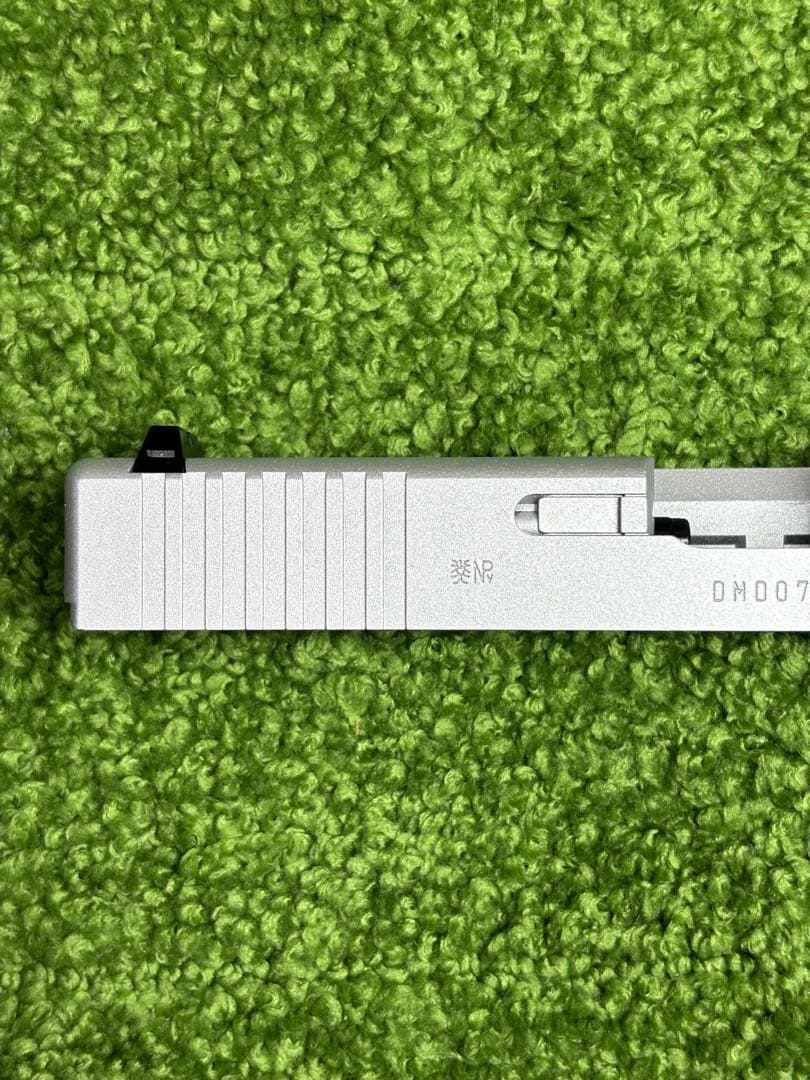 サイドアームズ　東京マルイ グロック17Gen3 スライド　サイト　エンジン付き