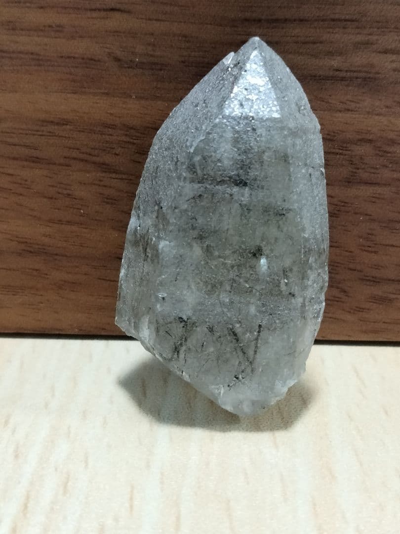 508国産鉱物　山梨県　塩山竹森山　天然水晶　　トルマリン入り水晶