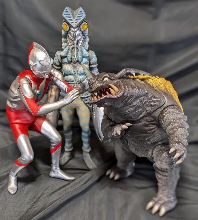 ウルトラマン＆バルタン星人＆ネロンガ（ＣＣＰ）1/6特撮シリーズ３体セット