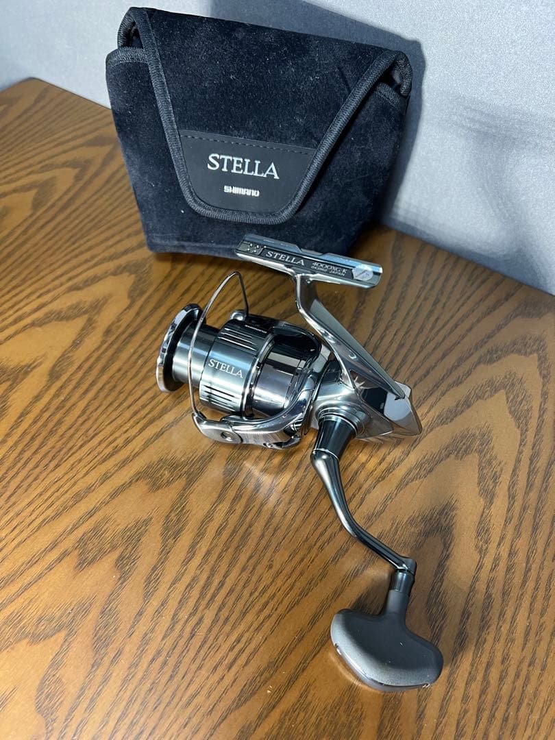 SHIMANO 22STELLA 4000XG 専用ケース付き