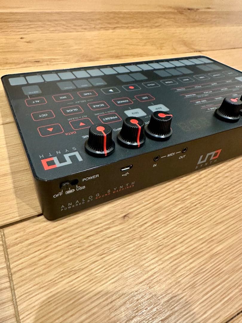 鍵盤楽器 IK Multimedia UNO Synth