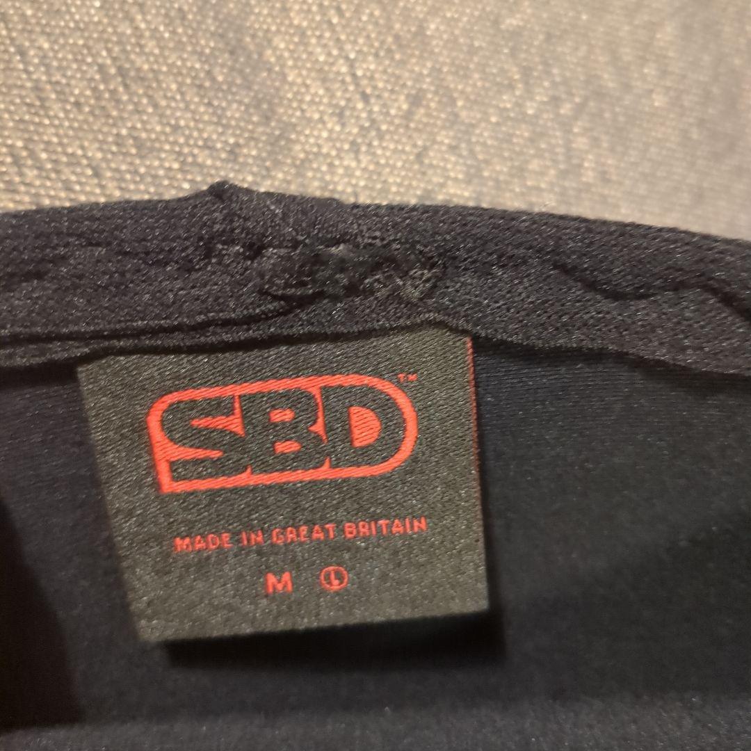 【美品】ＳＢＤニースリーブ　Ｍサイズ　試着のみ