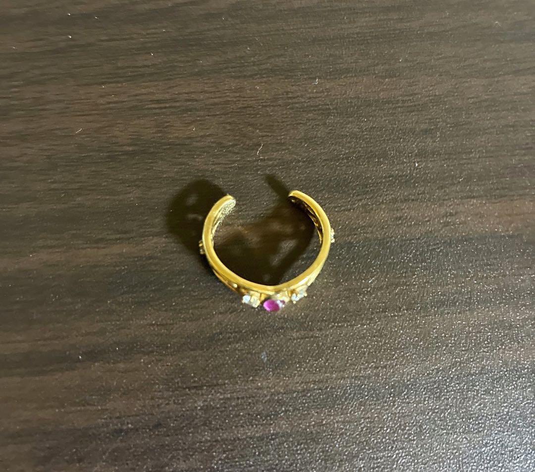 【美品】セーラームーン　ティアラのデザイン　ピンキーリング　カフス　幅の調節可能