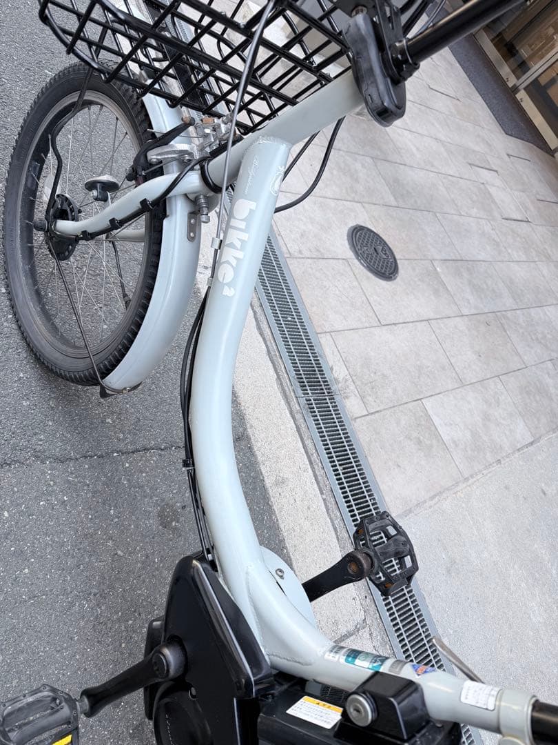 大阪府　子供乗せ　ブリヂストン　電動アシスト自転車 チャイルドシート付き グレー