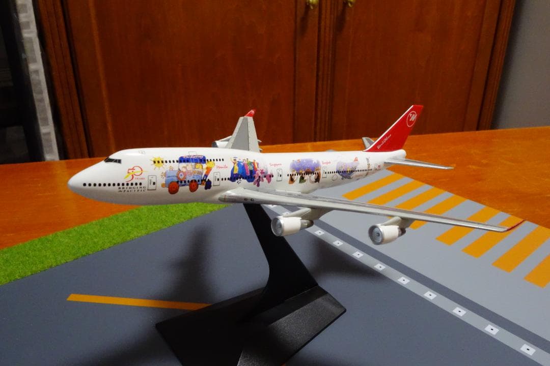 航空機・ヘリコプター NORTHWEST WORLDPLANE B747-400 1/400