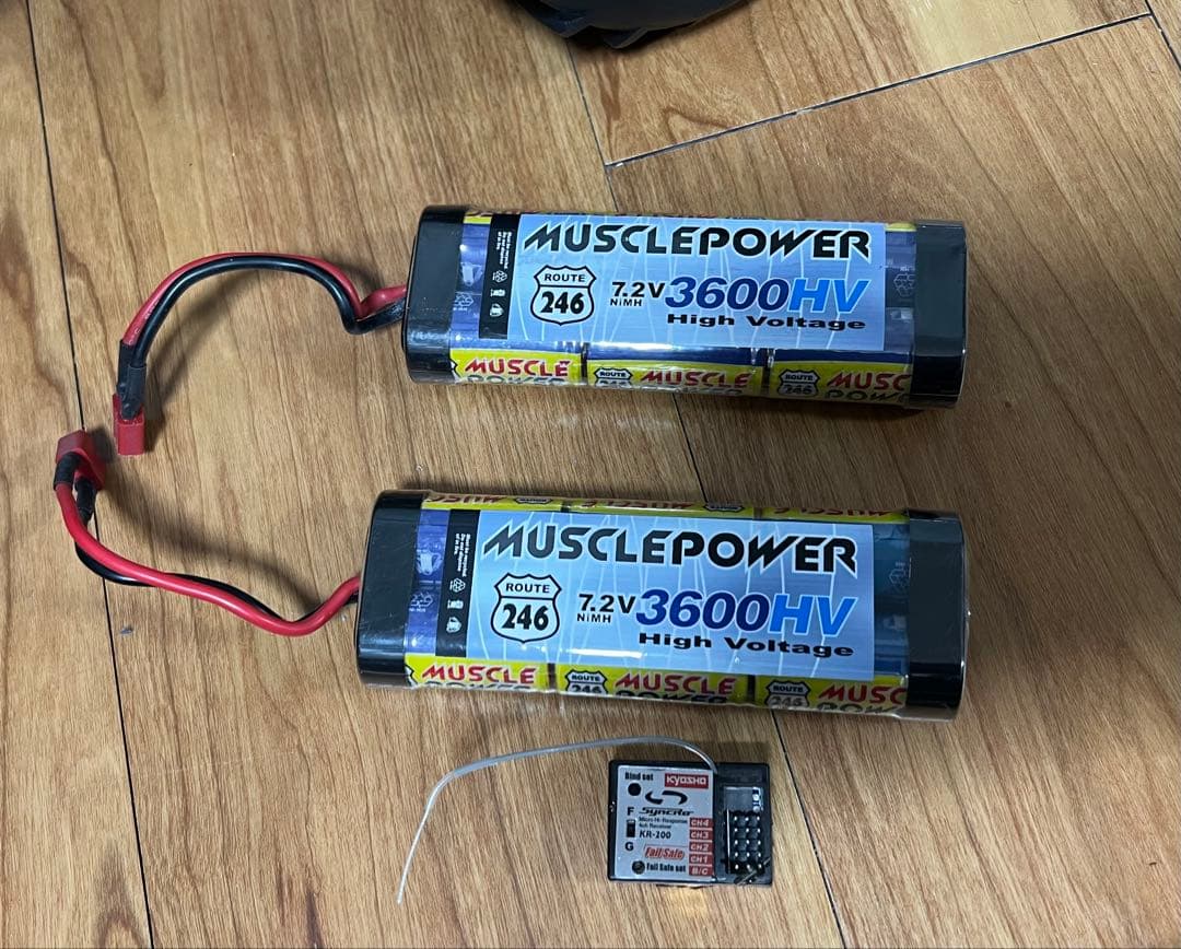 京商　マッドフォース　MAD FORCE VE ラジコンカー