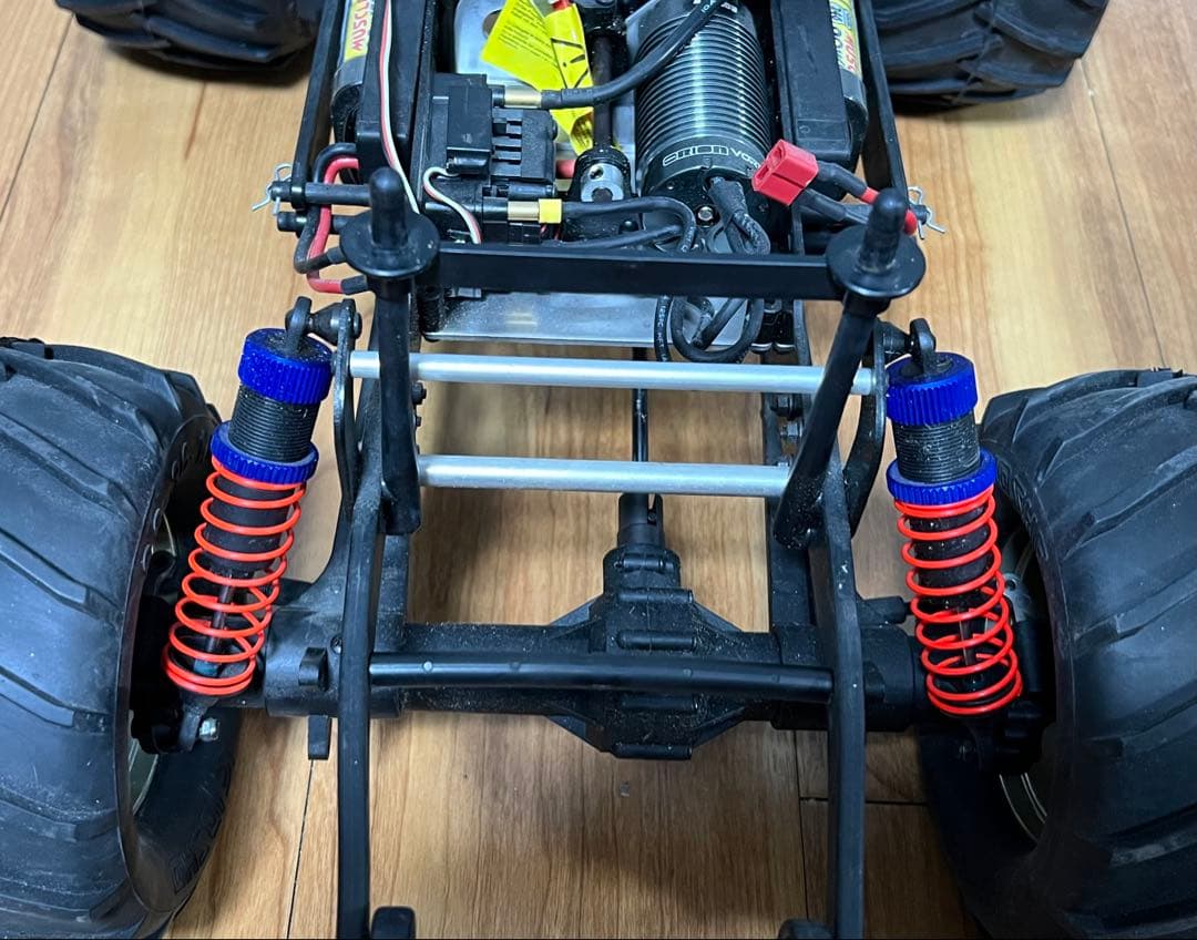 京商　マッドフォース　MAD FORCE VE ラジコンカー