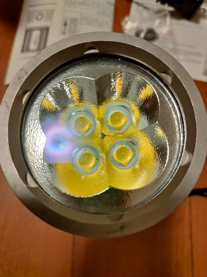 ThruNite TN50 懐中電灯