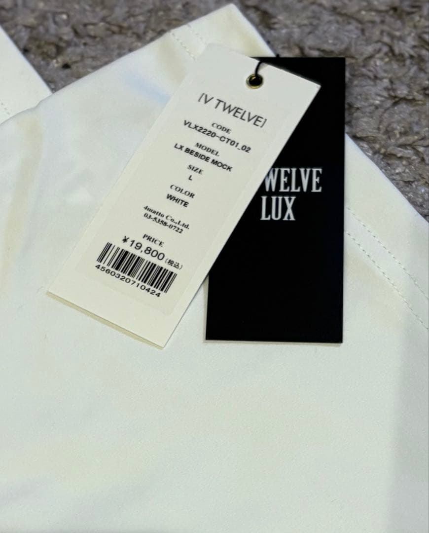 新品タグ付き V12モックネック長袖シャツ サイズ　L