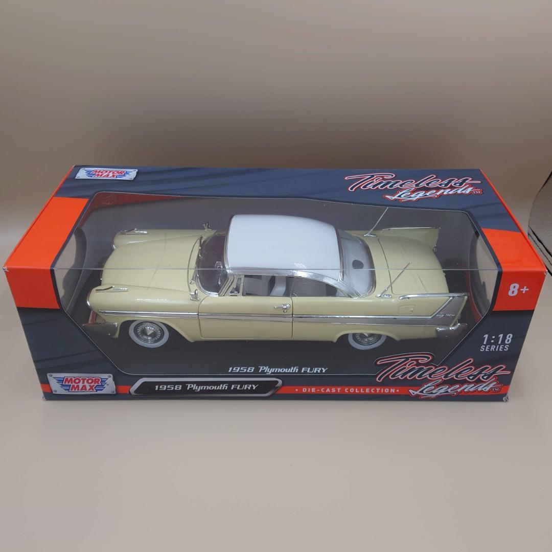 1/18 プリムスフューリー 1958 ライトイエロー ダイキャスト製ミニカー