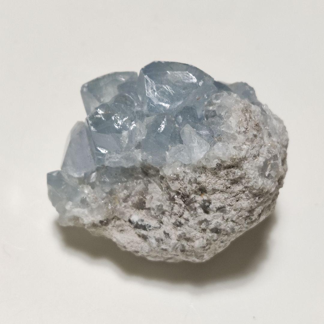 パワーストーン　天然石　原石　セレスタイト　102g　No.303