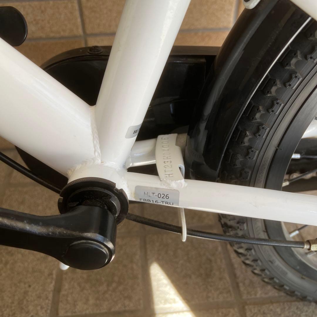 横浜市近辺お手渡し美品 折りたたみキッズ幼児自転車16インチ美品ヘルメット付き