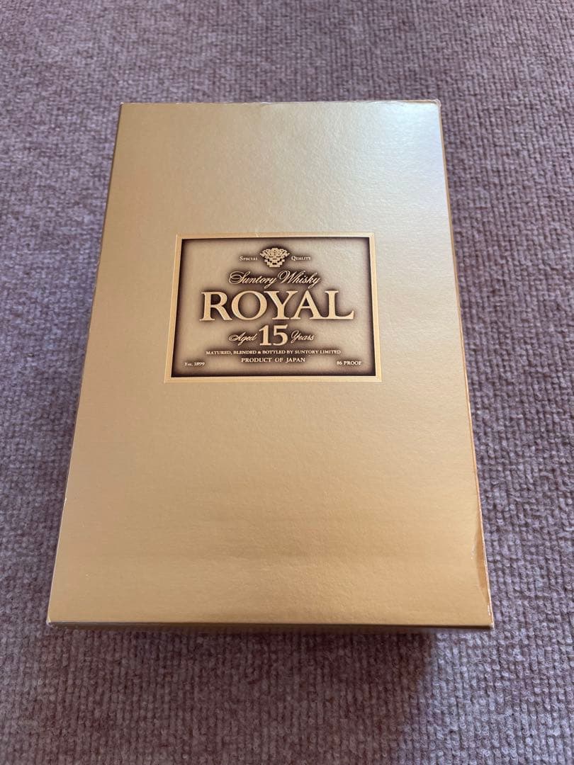 【新品箱入り】サントリーローヤル15年 ゴールドラベル　ギフト限定品　750ml