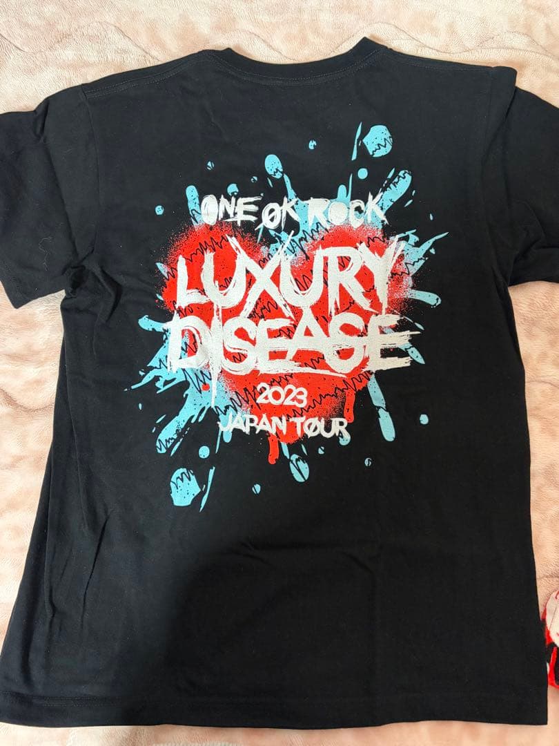 ONE OK ROCK ハートTシャツ luxury disease