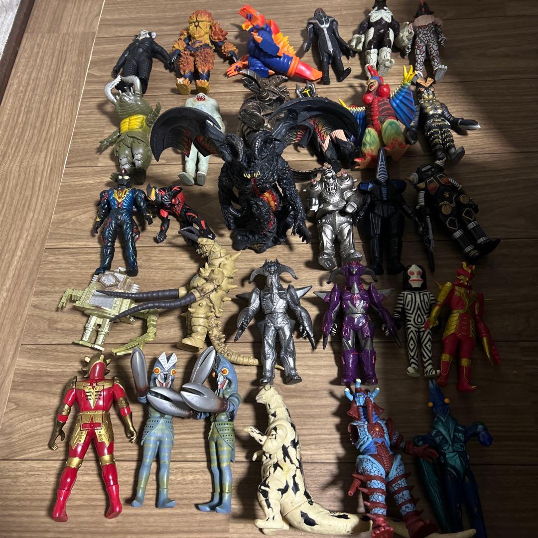 日*0様 ウルトラマンシリーズ ソフビ74体その他12体まとめ売り