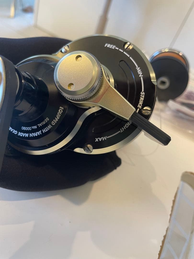 激レア美品！限定シリアルOCEAN MARK BLUE HEAVEN 両軸リール