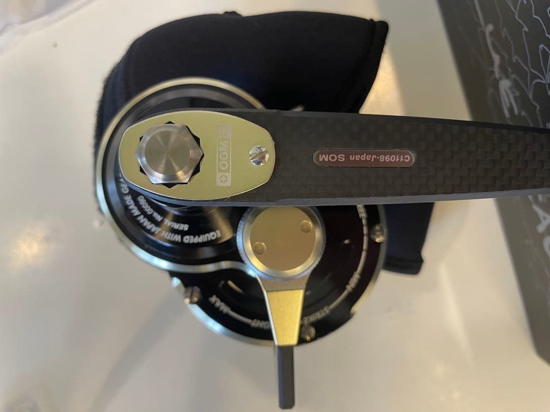 激レア美品！限定シリアルOCEAN MARK BLUE HEAVEN 両軸リール