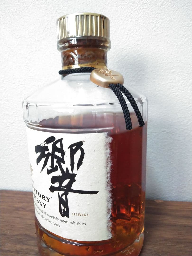 【入手困難】響 ゴールドキャップ 裏ゴールドラベル　17年表記なしラベル　★箱付