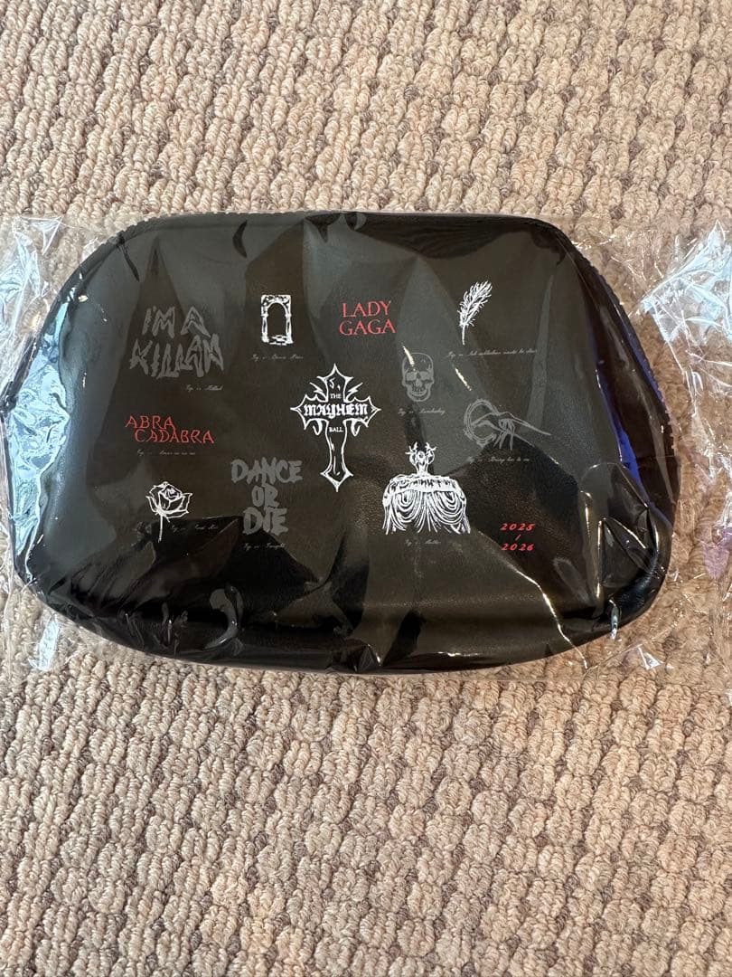 LADY GAGA MAYHEM BALL VIP GOLD グッズ フルセット