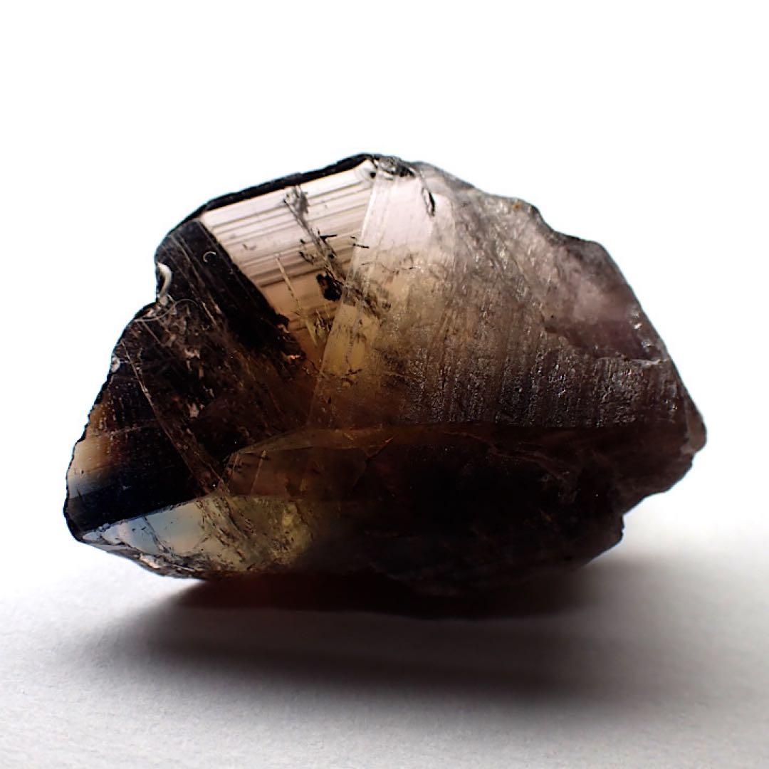 【パキスタン/スカルドゥ産】ブルーティントアキシナイト