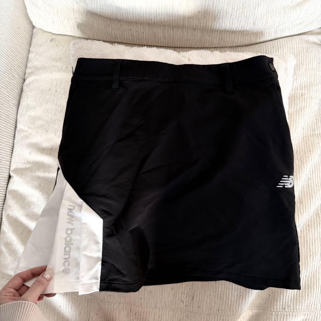New Balance ゴルフスカート 黒 美品 ロゴ入