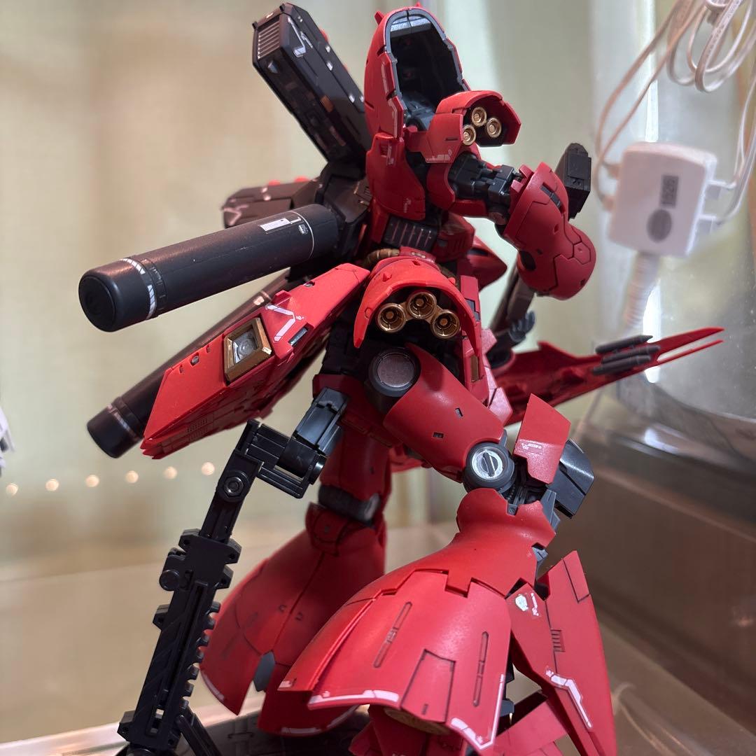 A*I様 RG νガンダム　サザビー