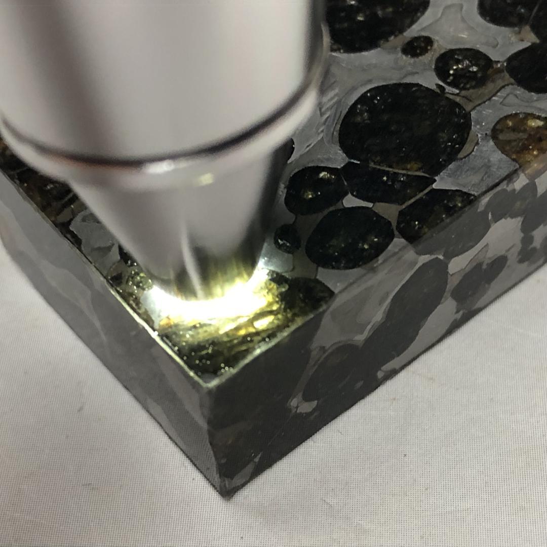 パラサイト隕石 隕石　石鉄隕石　セリコ隕石 美品　重さ約72ｇ　台付