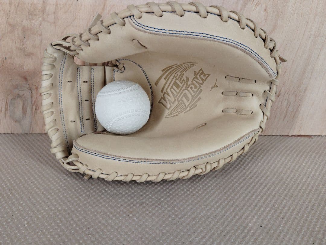 ミズノ　一般軟式用ウィルドライブ ブルー 2025年　新品キャッチャーミット右投