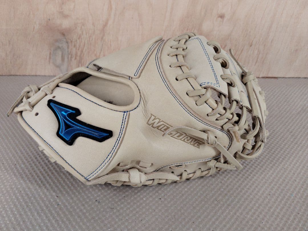 ミズノ　一般軟式用ウィルドライブ ブルー 2025年　新品キャッチャーミット右投