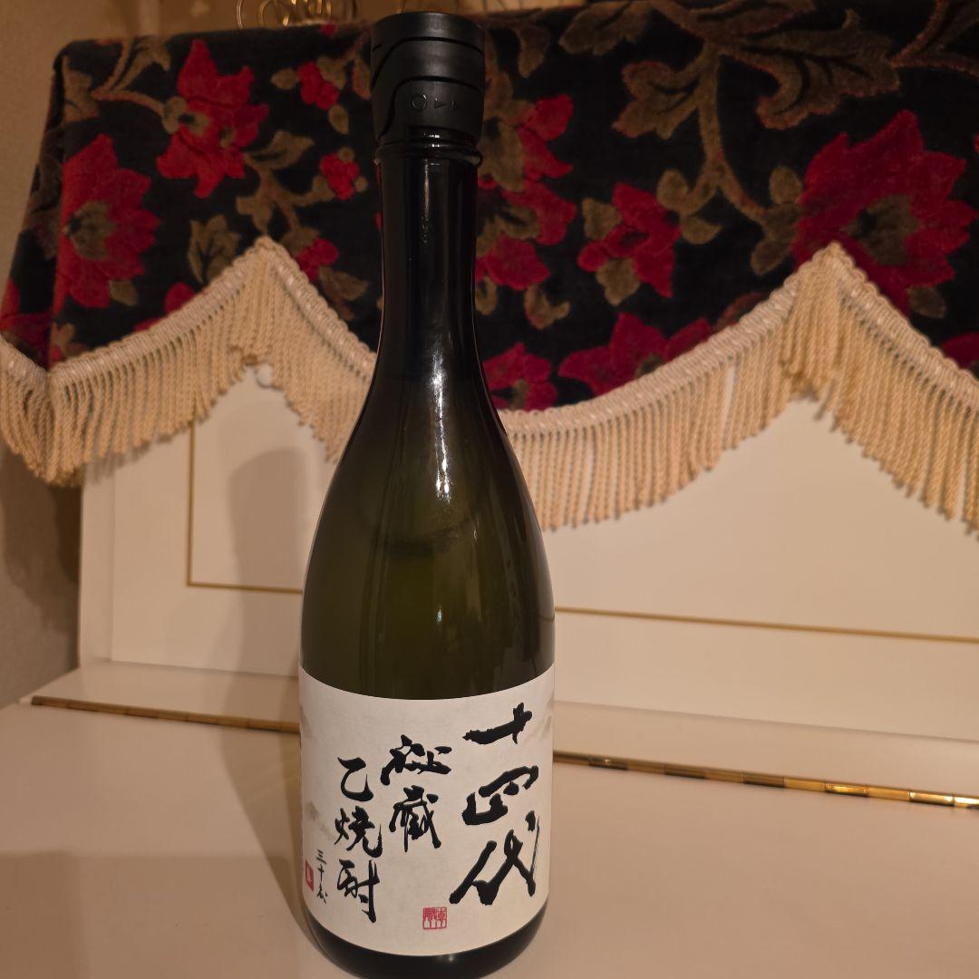 [ 新品商品 ] < 十四代 > 秘蔵 乙 焼酎 ( 30度 ) 720ml