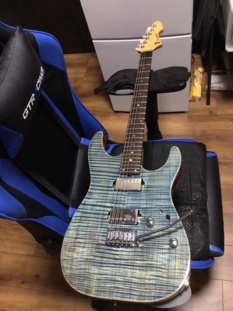 HKD999　T's Guitars DST-DX24 美品　柾目ネック