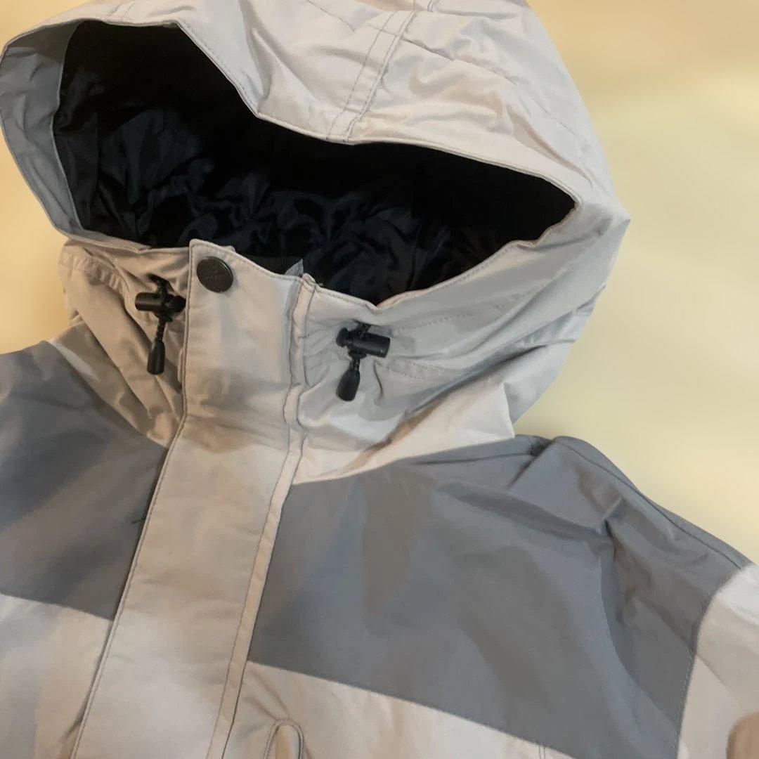 美品スノーボードジャケットとパンツセット