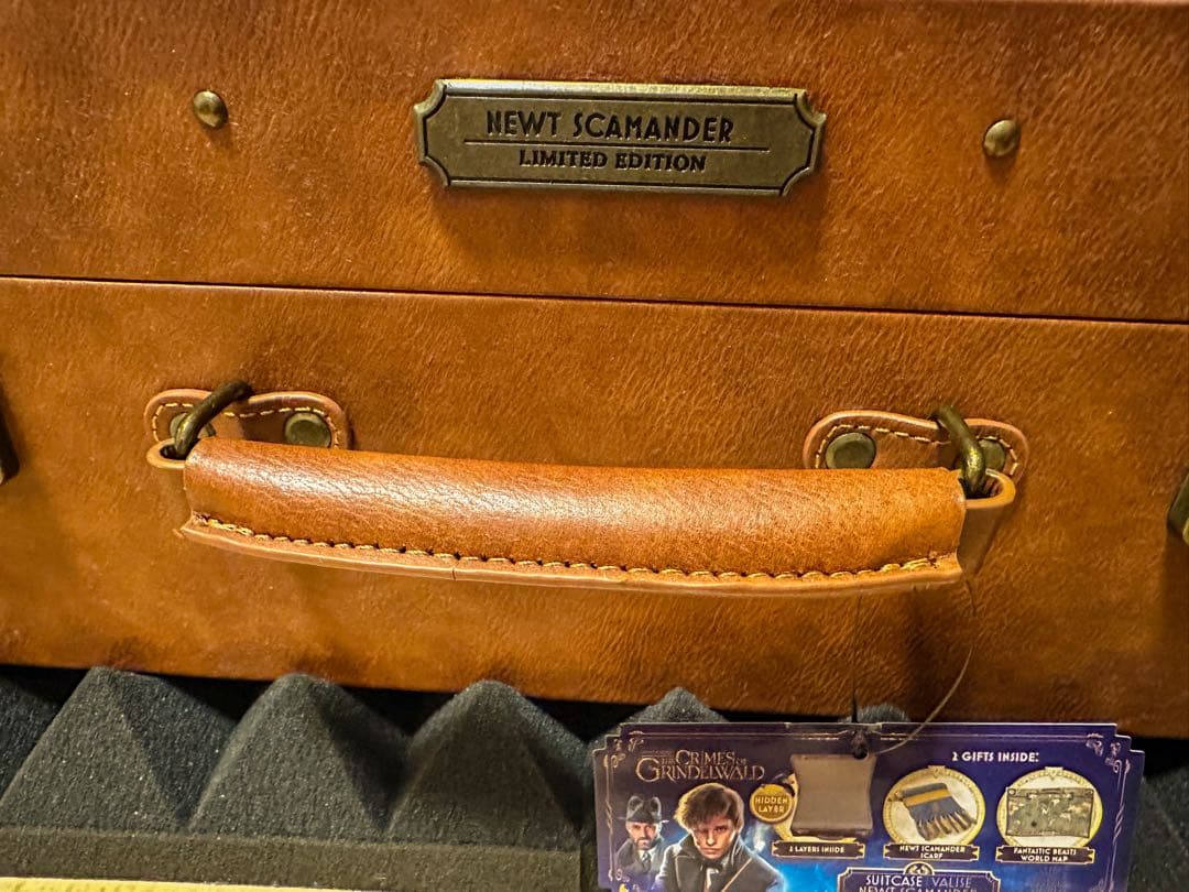 クリスマス 超希少【世界5000個限定／正規品】原寸大ファンタスティックビースト