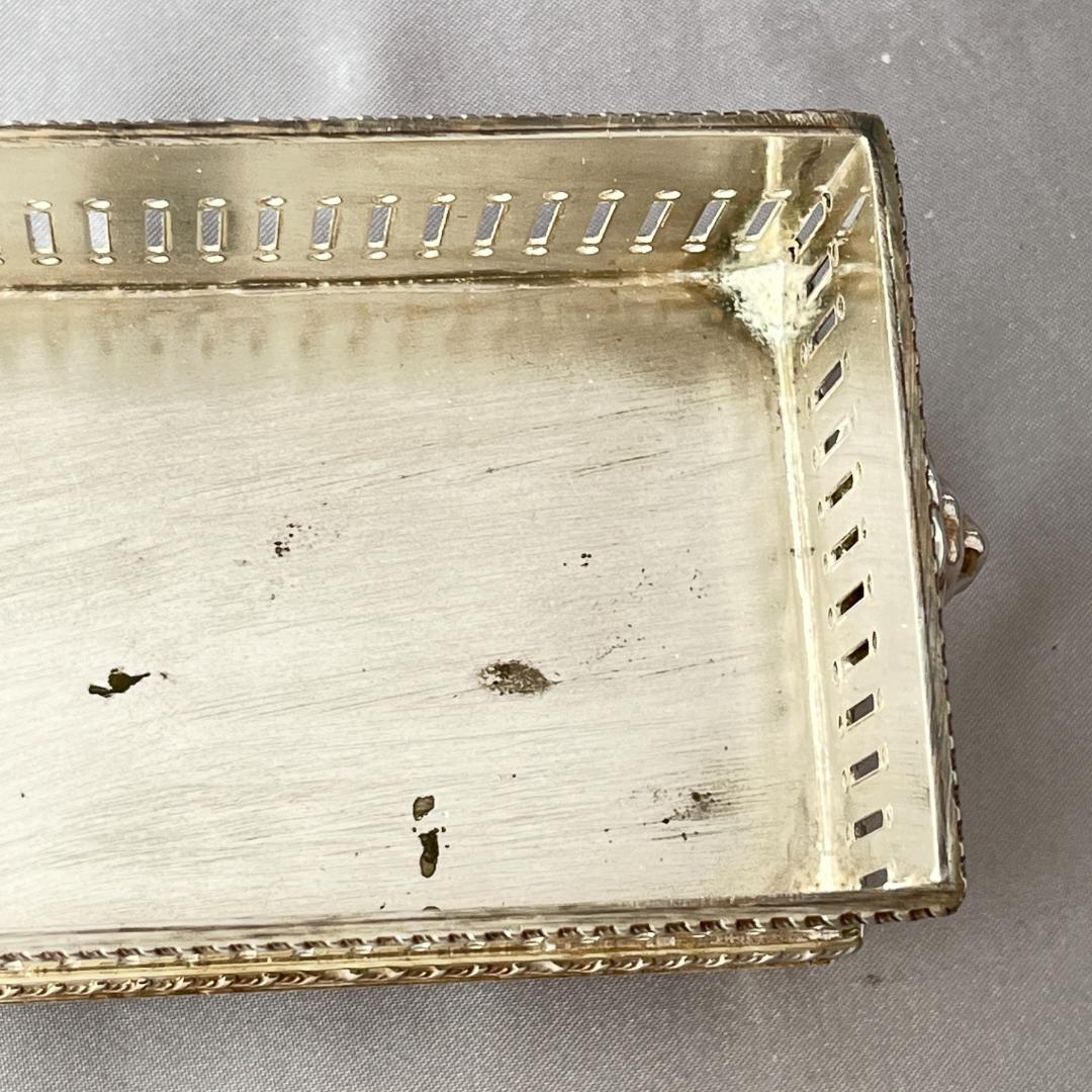 【E H Parkin】ライオンのマカロンスタンド / ビスケットスタンド