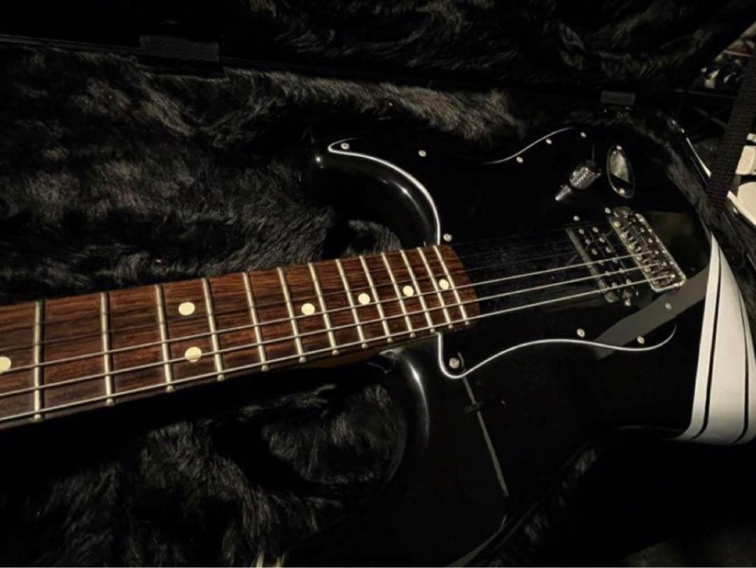 Fender Tom Delonge 仕様 Stratocaster