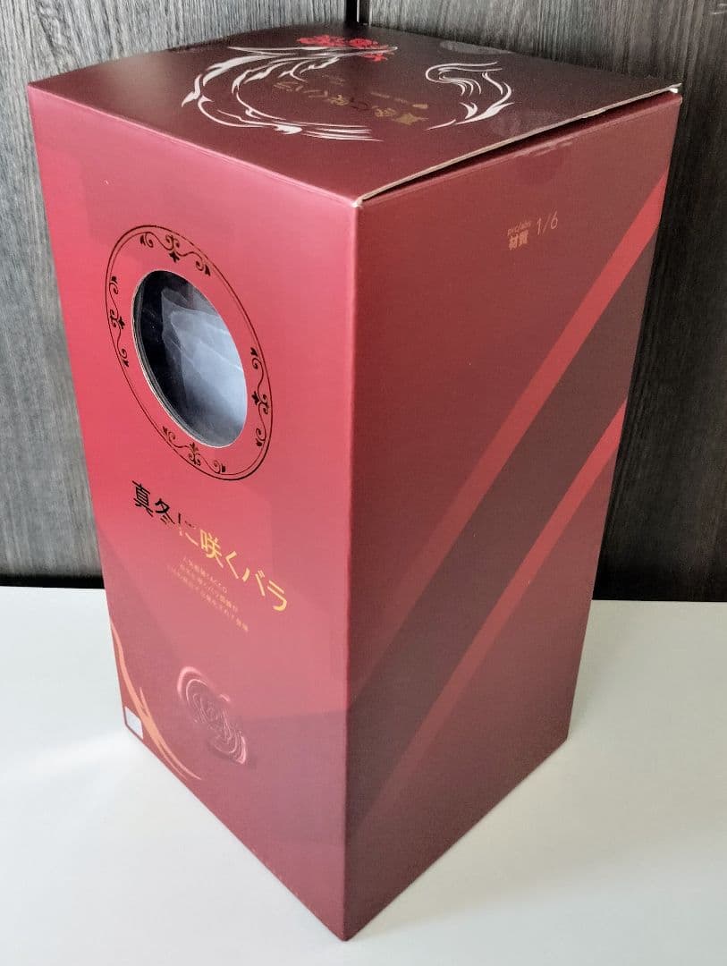 真冬に咲くバラ