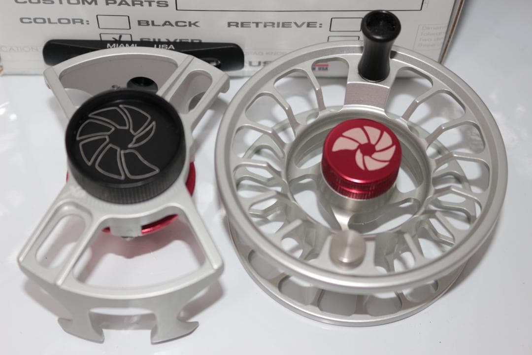 ノーチラス　Nautilus　XS　シルバー　3～4番　アメリカ製　箱入り未使用