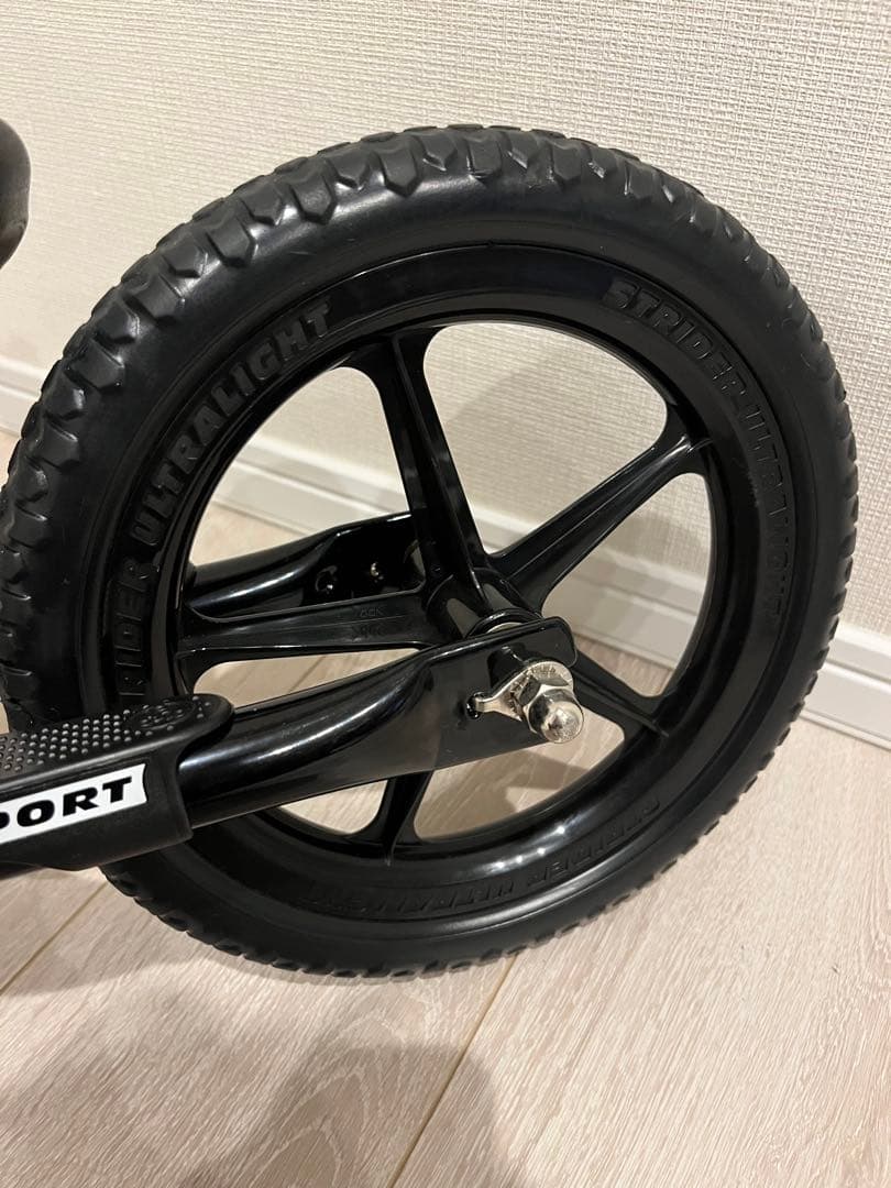 【美品】STRIDER スポーツ　ブラック　12インチ