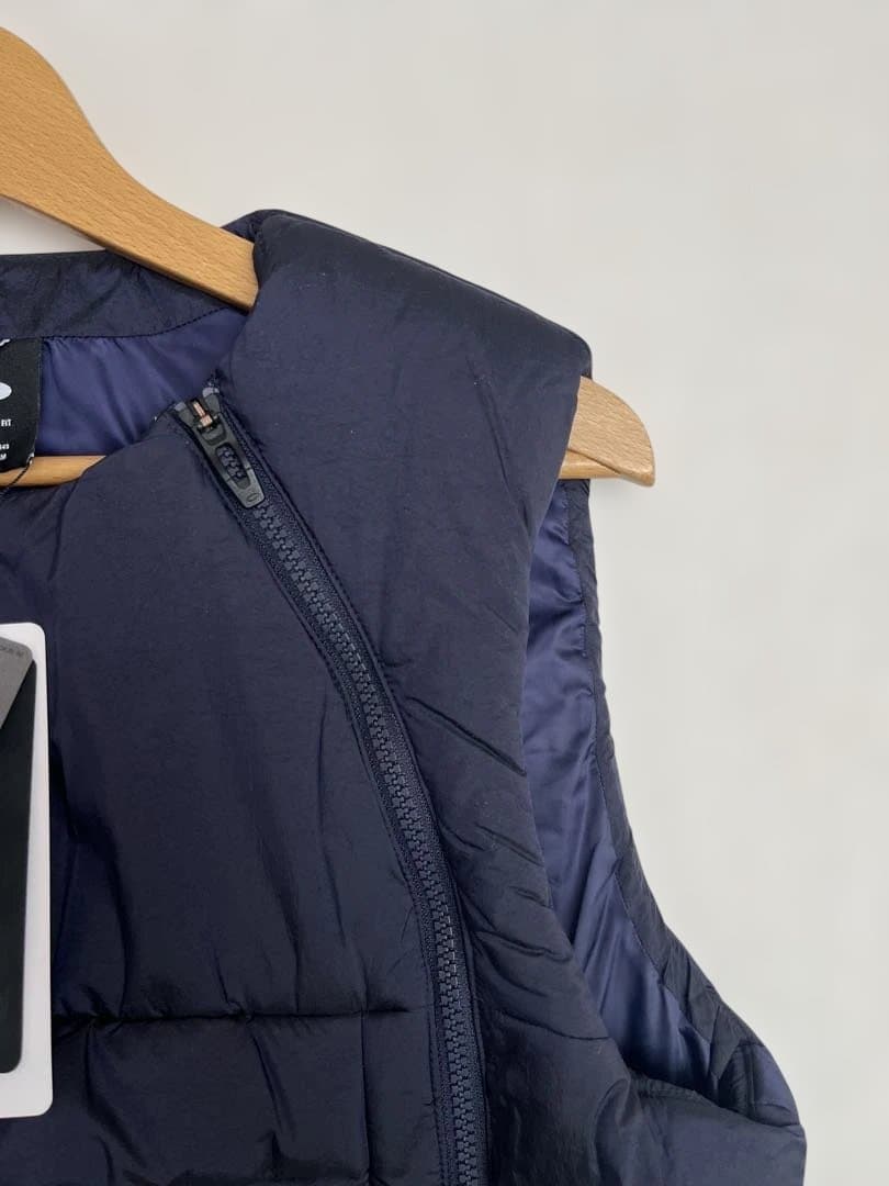 新品　S ゴルフ　オークリー 中綿ベスト グレー　撥水 軽量 保温