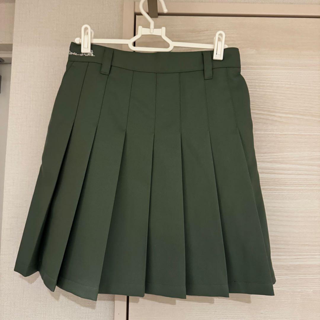 ニューエラ[紺野ゆりコラボ]モックネックスウェット プリーツスカート