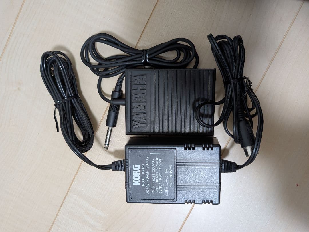 【動作確認済】コルグ　KORG TR76 シンセサイザー