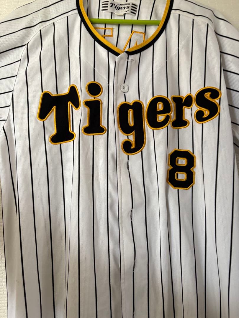 HANSHIN Tigersユニフォーム本日のみタオル付きで11500円